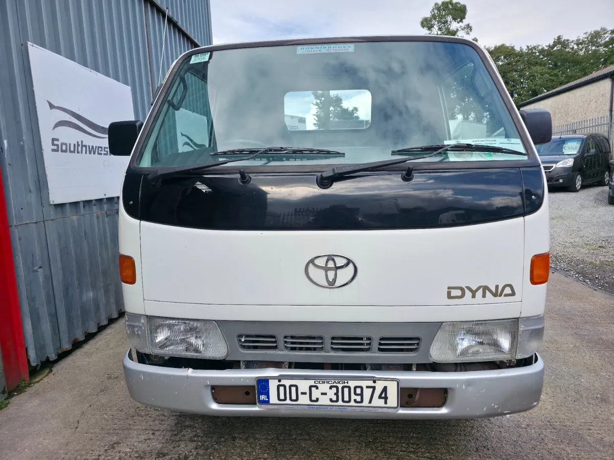2000 Toyota Dyna ** DOE 02-26 ** - Image 3