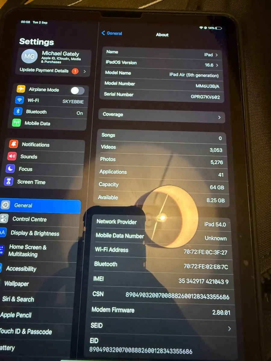 iPad Air 5th Gen cellular - Image 1