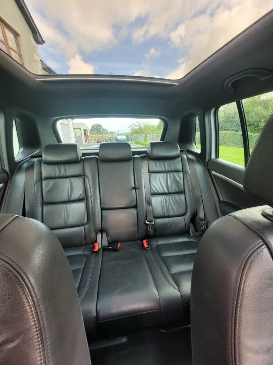 Volkswagen Tiguan - Image 4