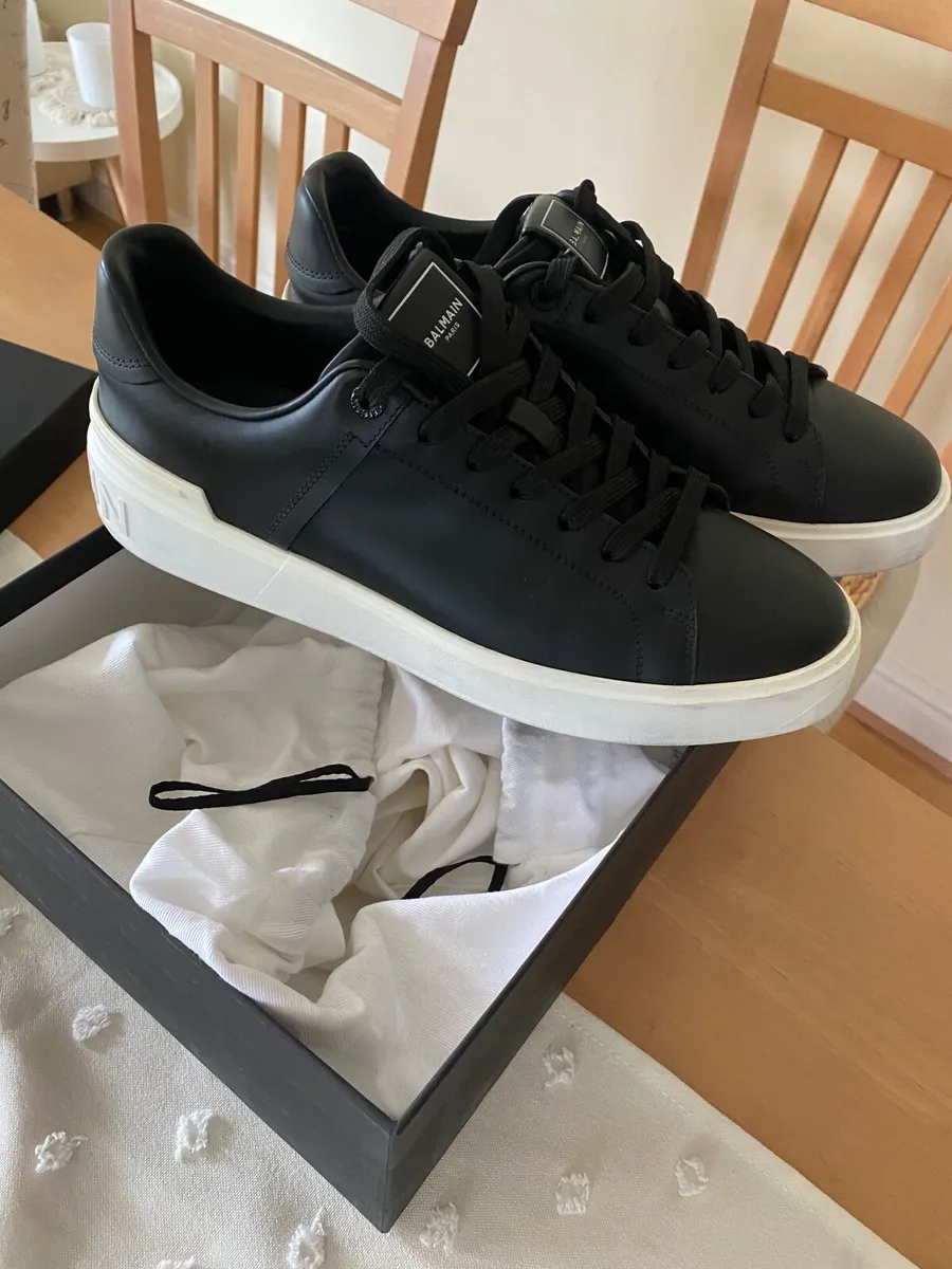 Sneakers - Image 3