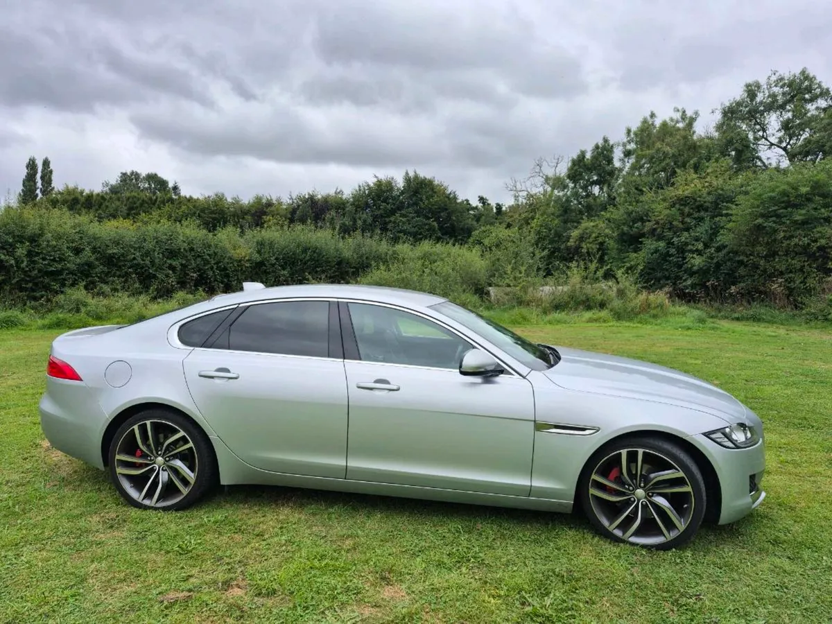 2017 Jaguar xf - Image 3