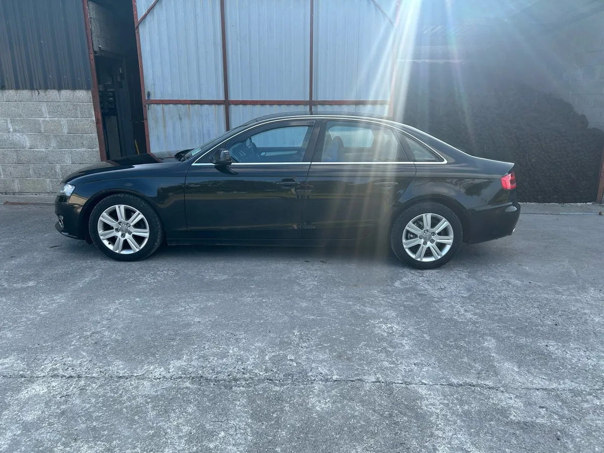 Audi A4 - Image 2