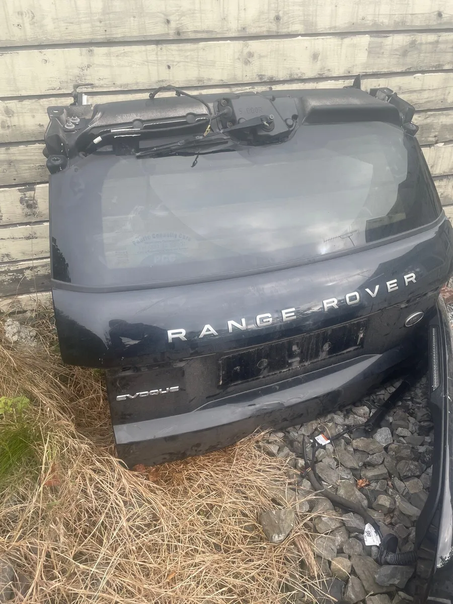 Range Rover evoque 2012-2019 bootlip /pipes x2 - Image 2