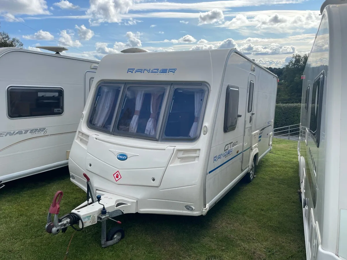 Fixed bed light weight caravan - Image 1