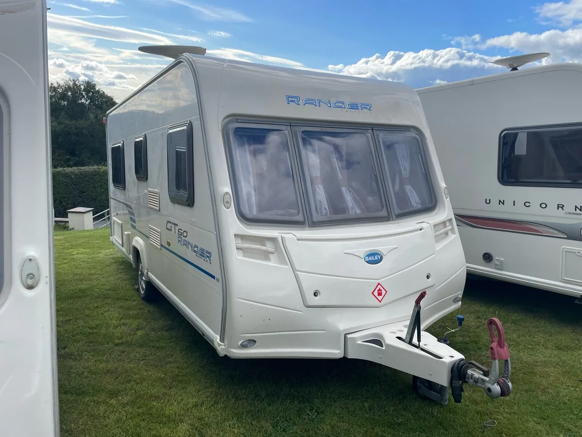 Fixed bed light weight caravan - Image 2