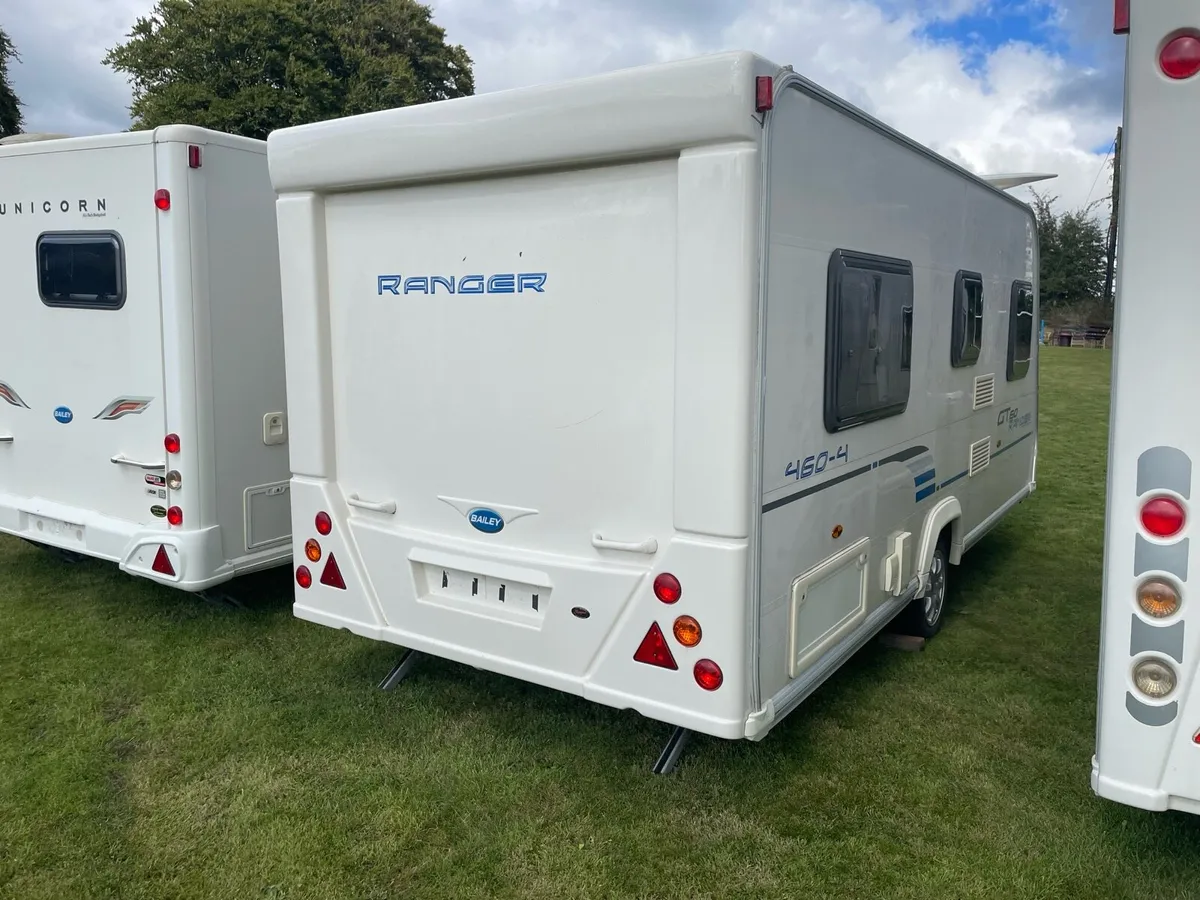 Fixed bed light weight caravan - Image 3