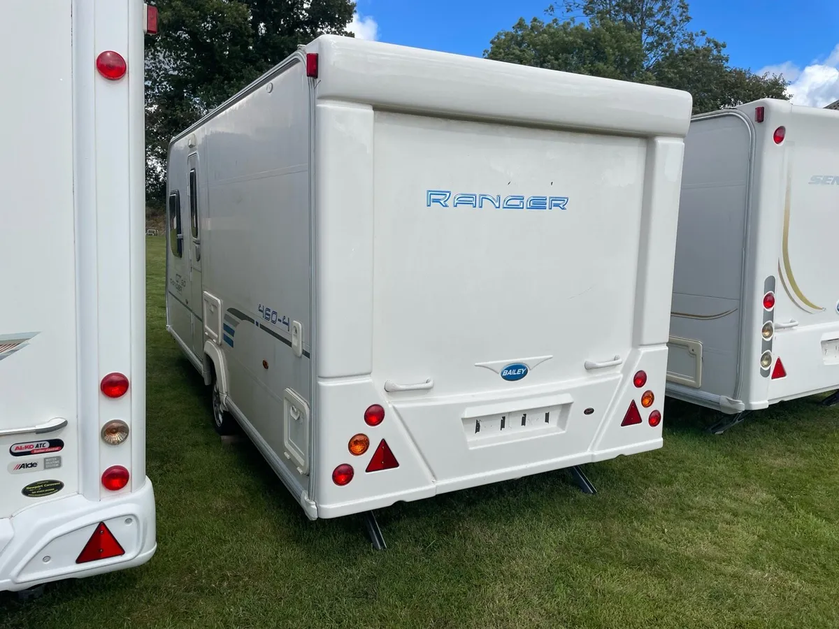 Fixed bed light weight caravan - Image 4