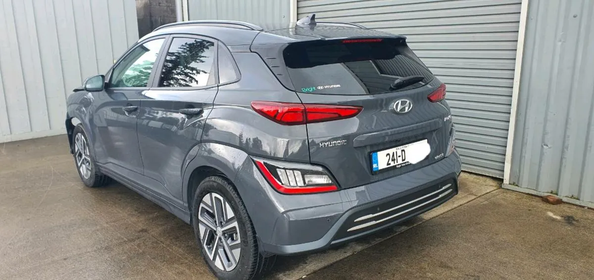 241 HYUNDAI KONA EV - Image 3