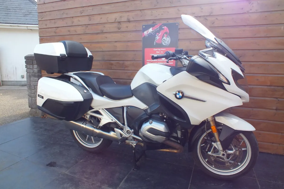 2017 BMW R1200 RT (Superb & Low Miles) - Image 2