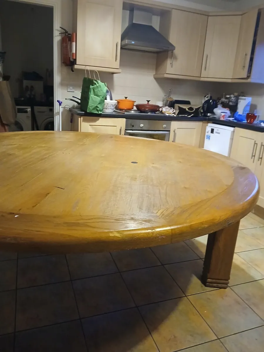 Dining table - Image 2
