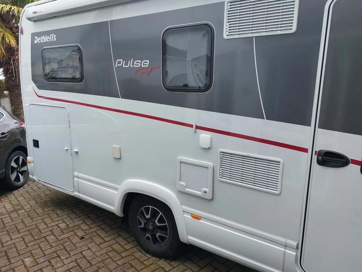 Campervan Dethleffs Class A - Image 2