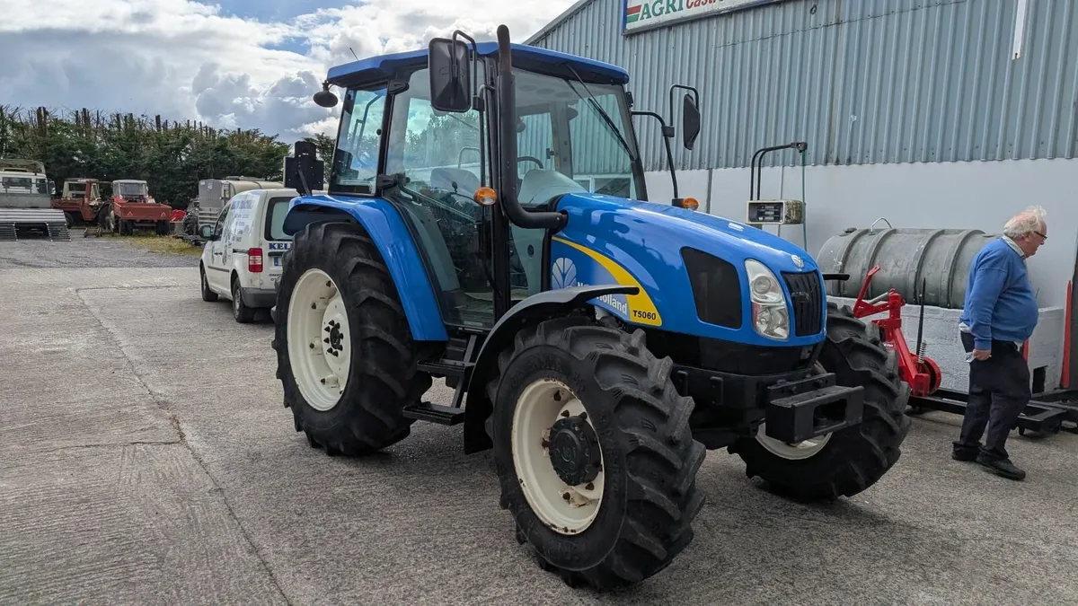 New Holland T5060 - Image 1
