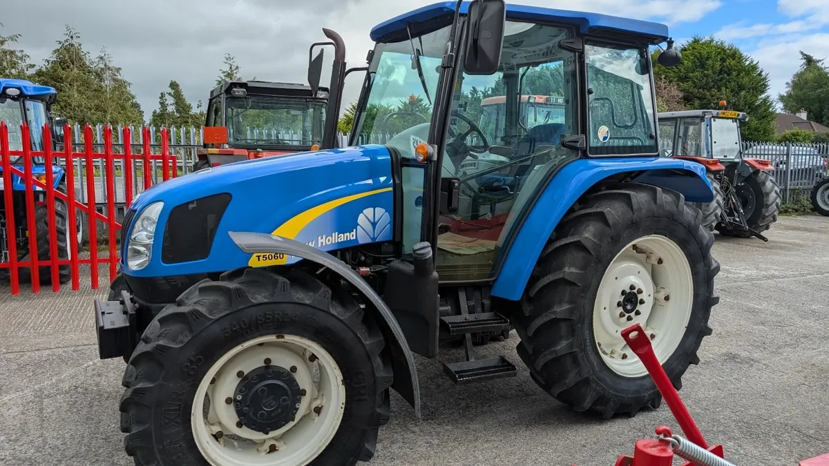 New Holland T5060 - Image 4