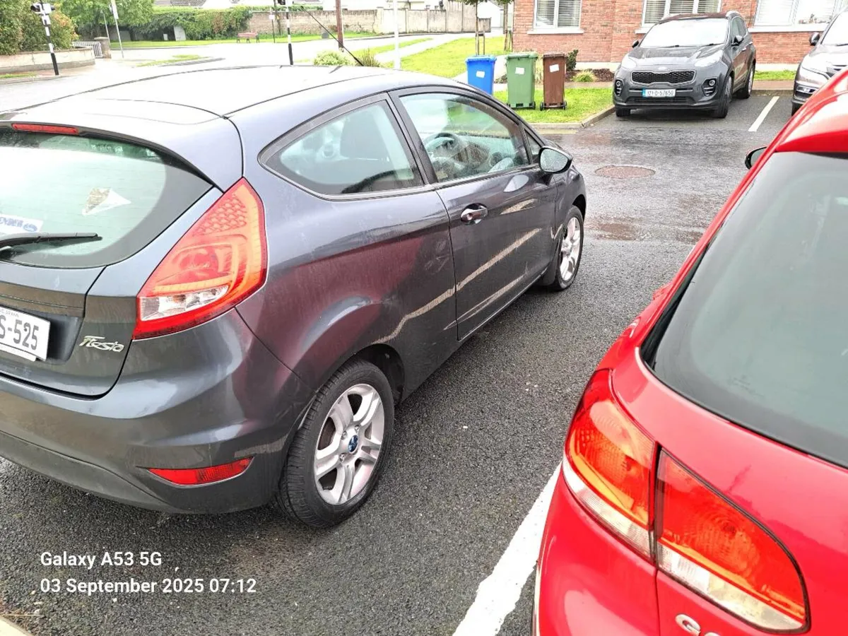 Ford fiesta - Image 2