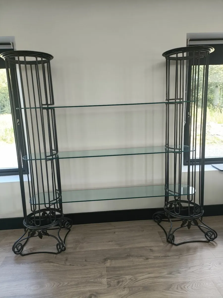 Display unit - Image 1