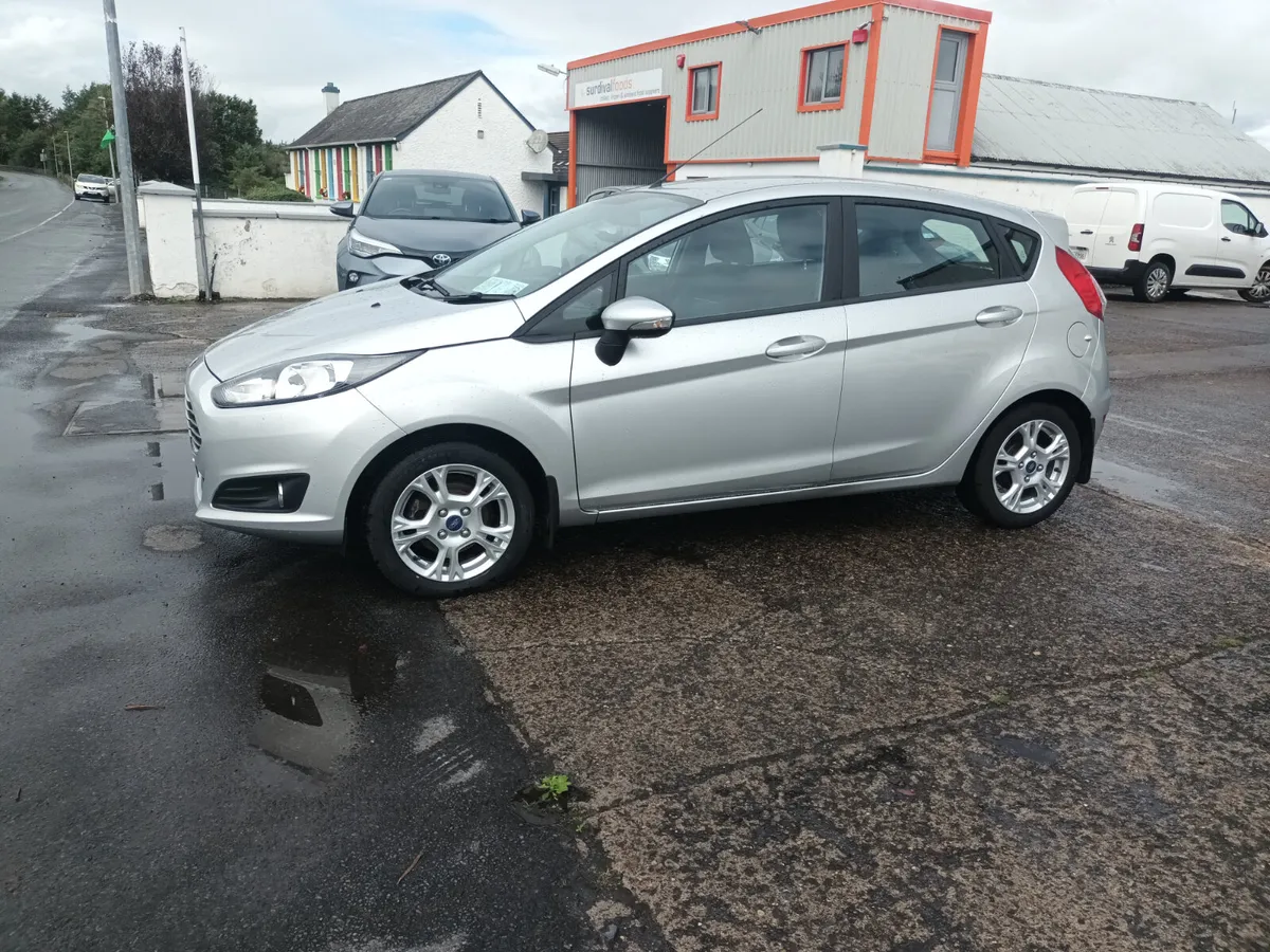 2015  Ford Fiesta 1.25 60PS Zetec - Image 3