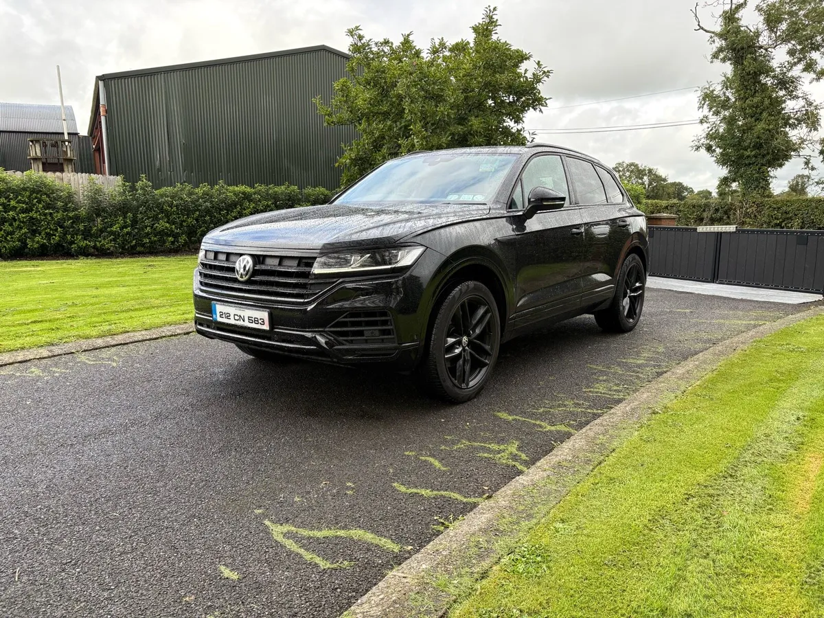 Volkswagen Toureg (N1 5 Seat Business) - Image 1