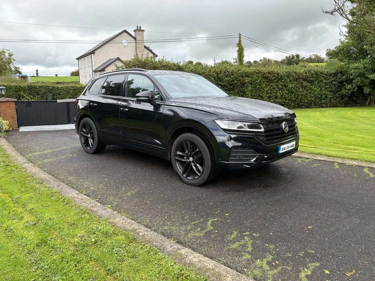 Volkswagen Toureg (N1 5 Seat Business) - Image 2