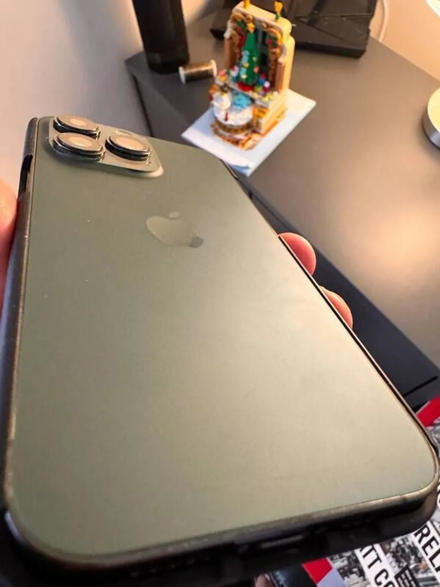 IPhone 13 Pro 256Gb Alpine Green unlocked like new - Image 2