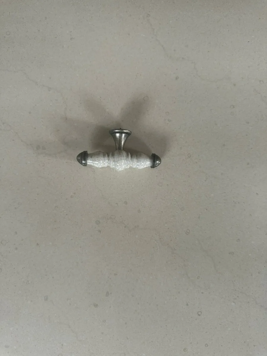 Kitchen door handles - Image 1