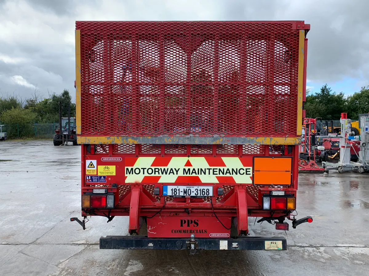 BID ONLINE NOW - 2018 ISUZU N75.190 BEAVERTAIL - Image 3