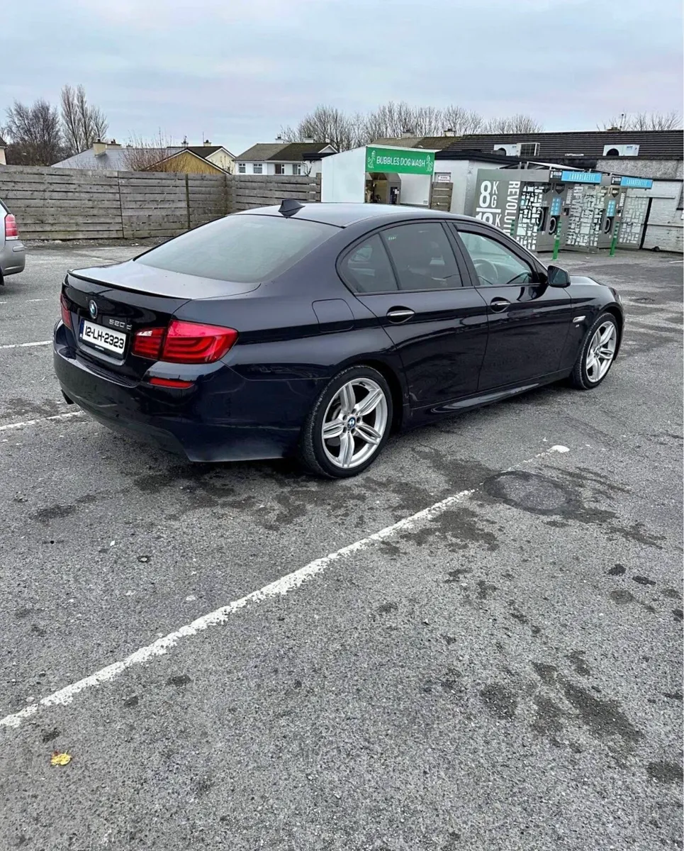 BMW 5 Series - Image 2