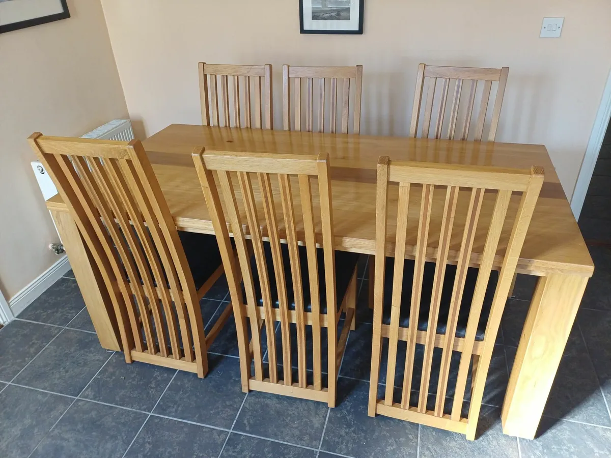Dining table - Image 2