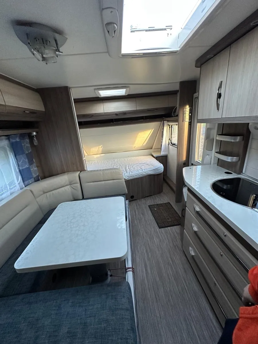 2016 Hobby 545 KMF - Single Axel 7 Berth Caravan - Image 2
