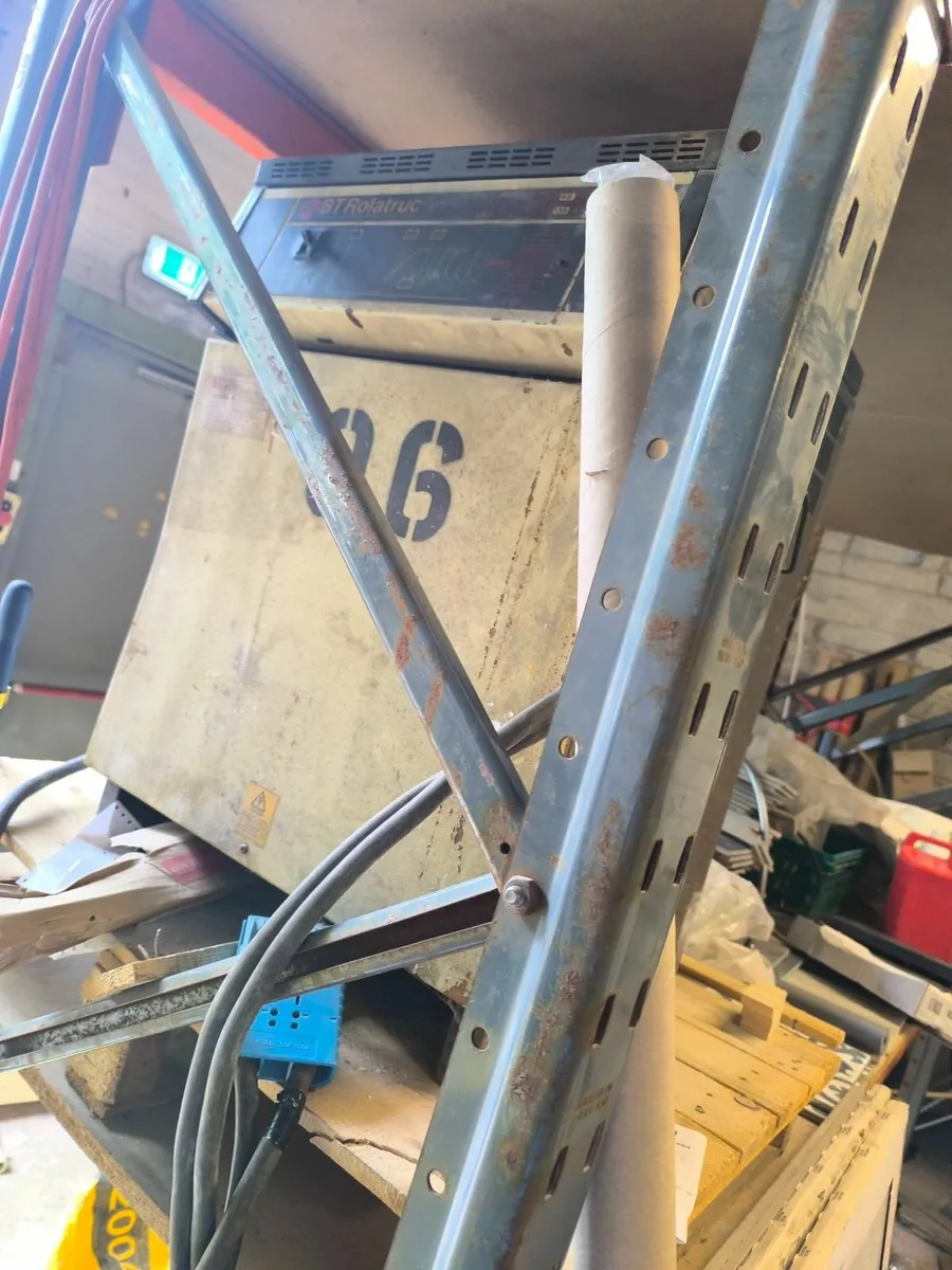 Electric forklift - Image 2
