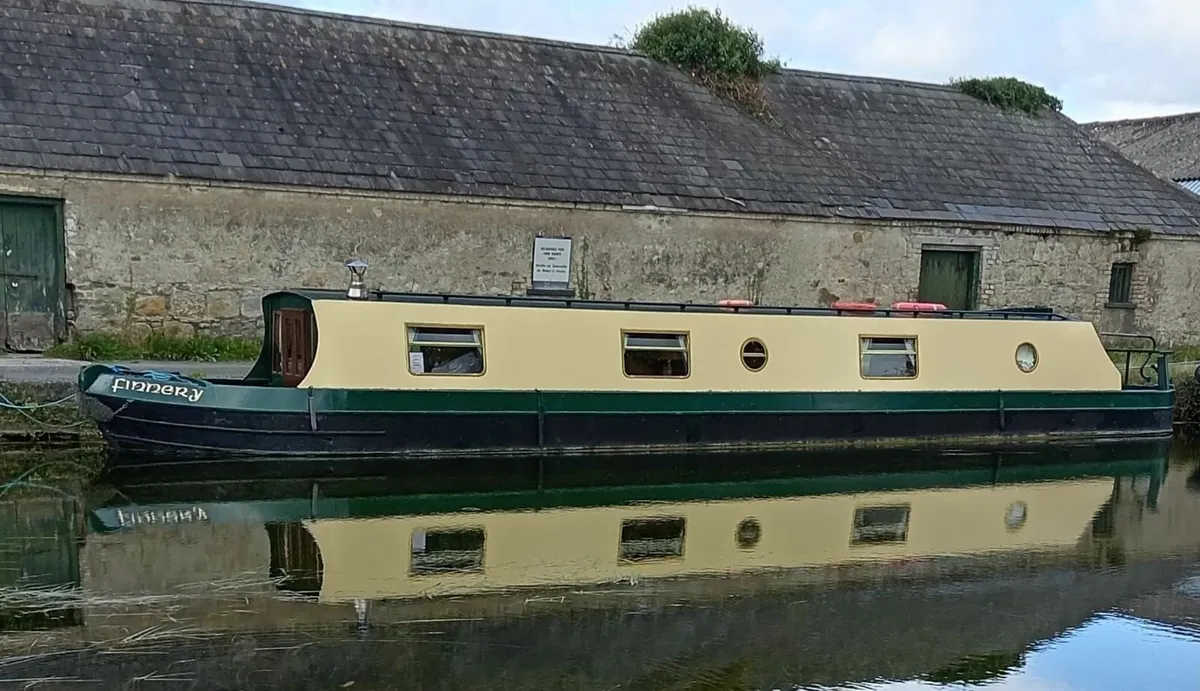 Narrowboat liveaboard barge - Image 1