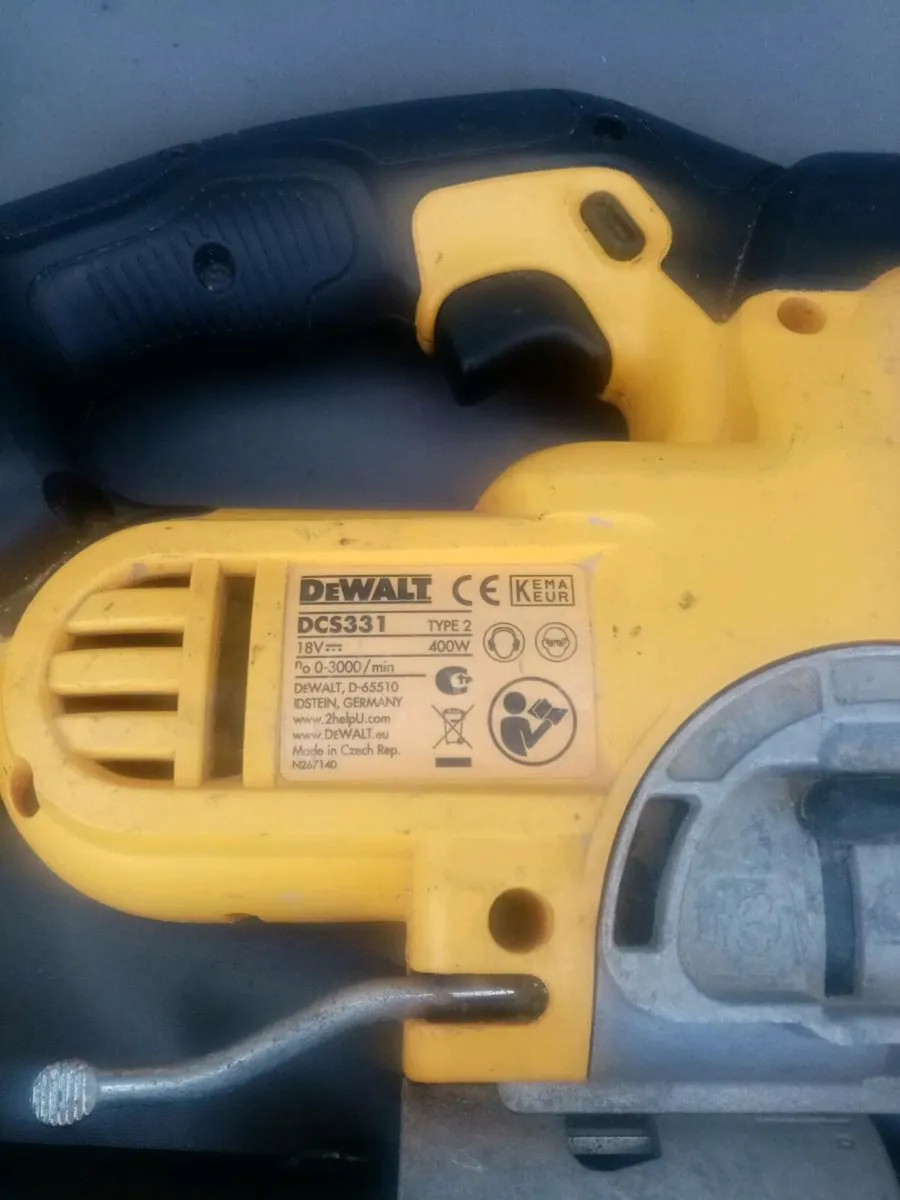Dewalt 18v XR LI-ION Battery Jigsaw - Image 2