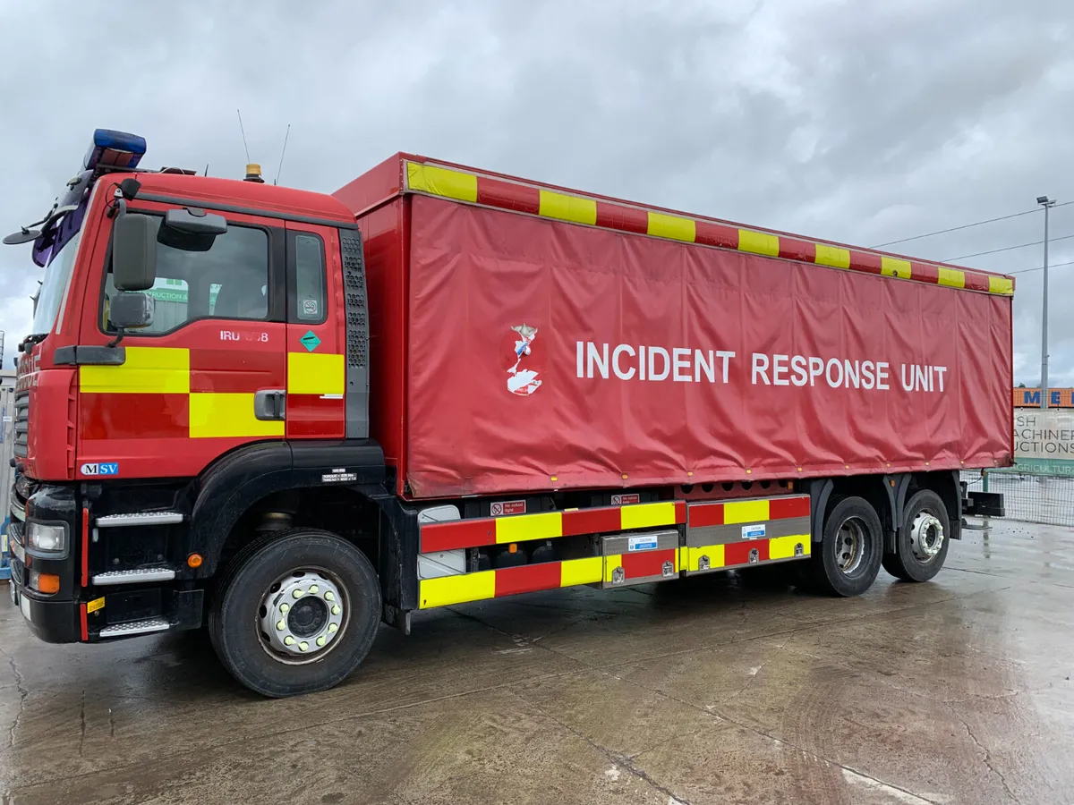 BID ONLINE NOW - 2004 MAN TGA 26.363 INCIDENT TRUC - Image 2