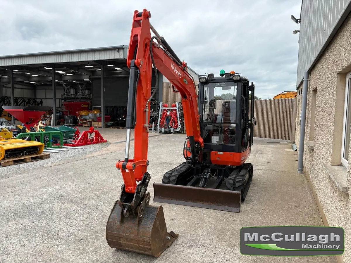 2017 Kubota KX101-3 3.5 Tonne Mini Digger - Image 4