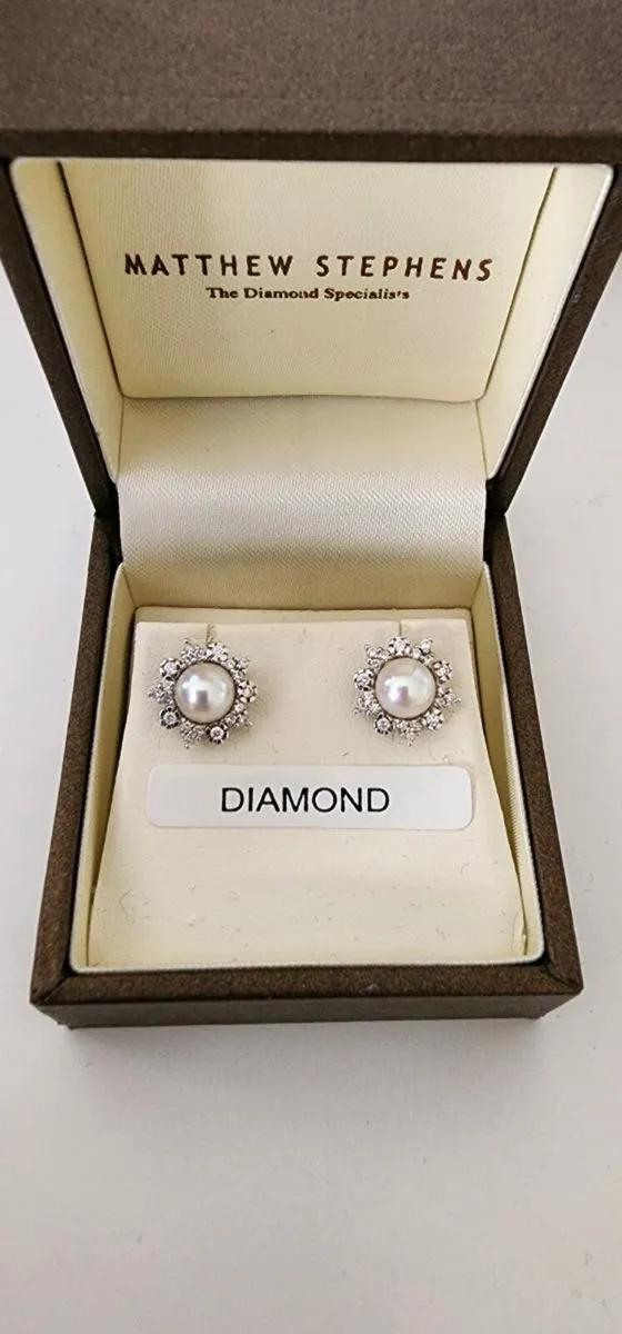 white gold peral & diamonds earrings