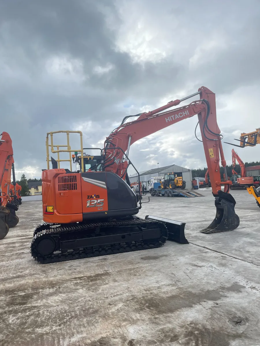 HITACHI ZX135-7 - Image 3