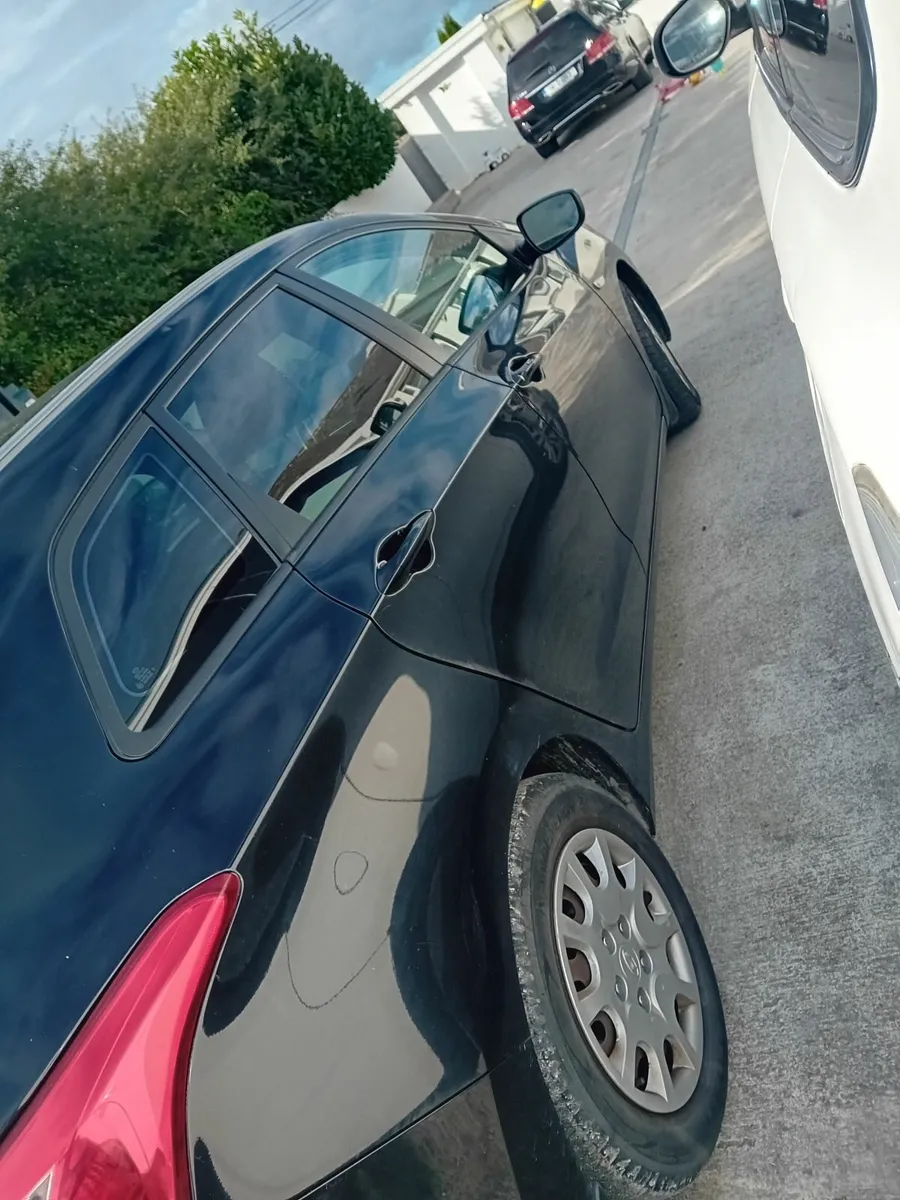 Hyundai i30 2013 - Image 2