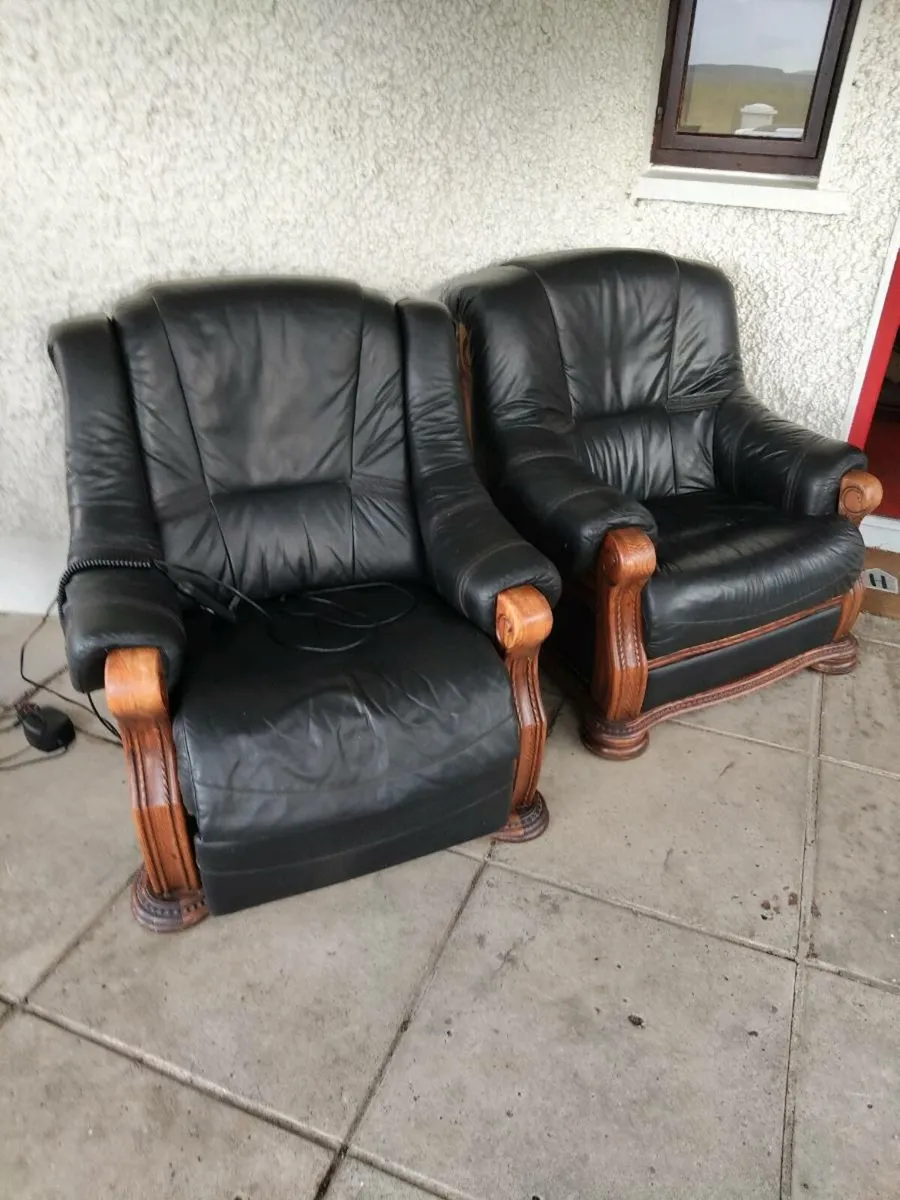 VINTAGE ARMCHAIRS - Image 2