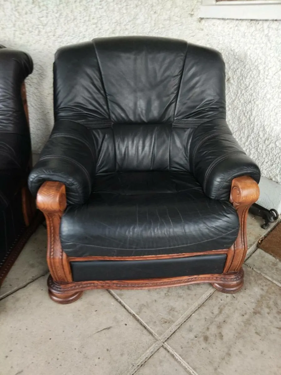 VINTAGE ARMCHAIRS - Image 3