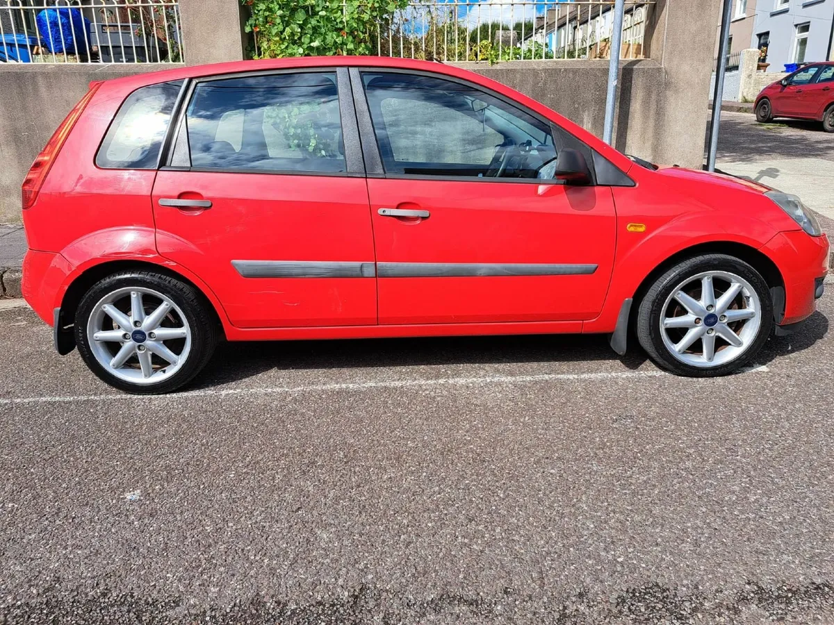 Ford Fiesta 2007 - Image 2