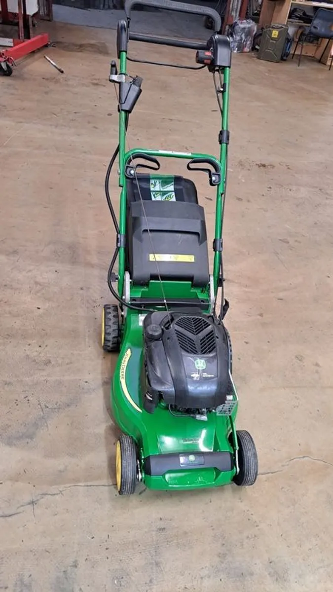 John Deere Lawnmower - Image 3