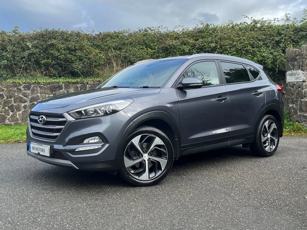 Hyundai Tucson 1.7 D Executive SE - Image 3