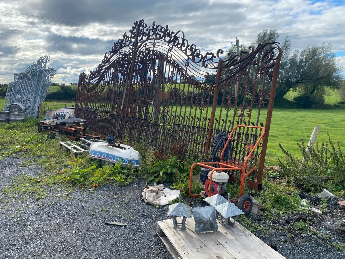 Wrought iron gates - Image 3