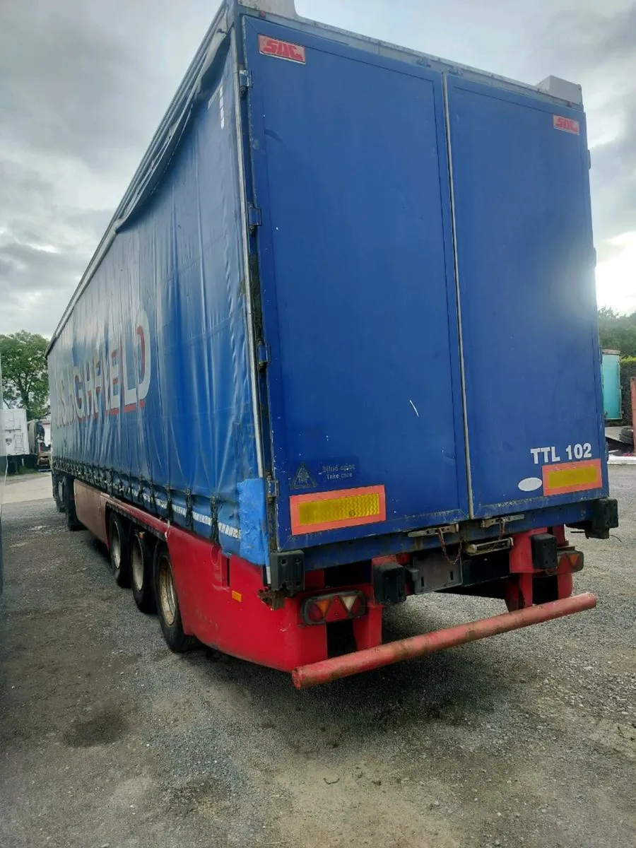 Curtainsider - Image 2