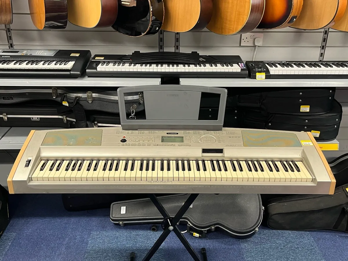 Yamaha DGX-500 Digital Piano - Image 2