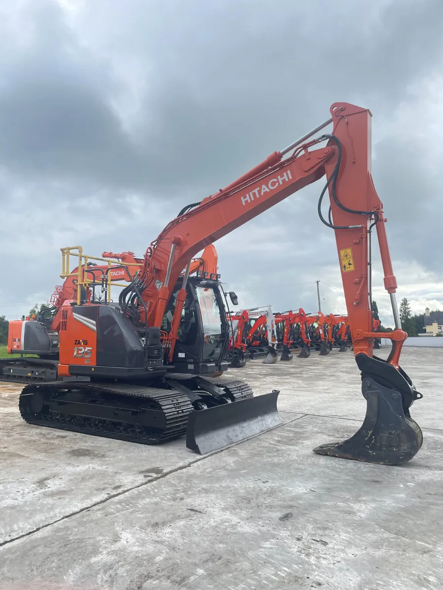 HITACHI ZX135-7 - Image 2