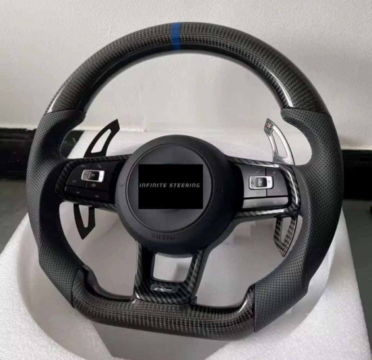Golf r steering wheel - Image 1