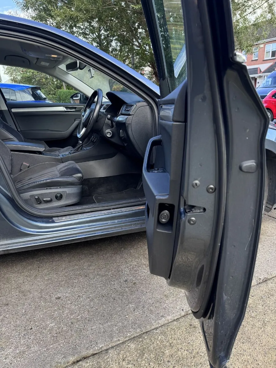 Skoda Superb 2020 - Image 3