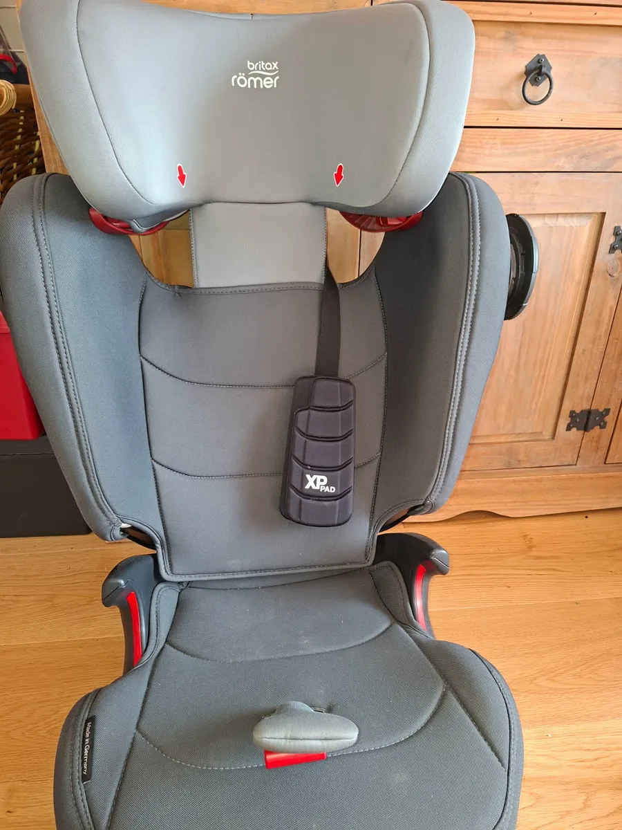 Car seat - Image 3