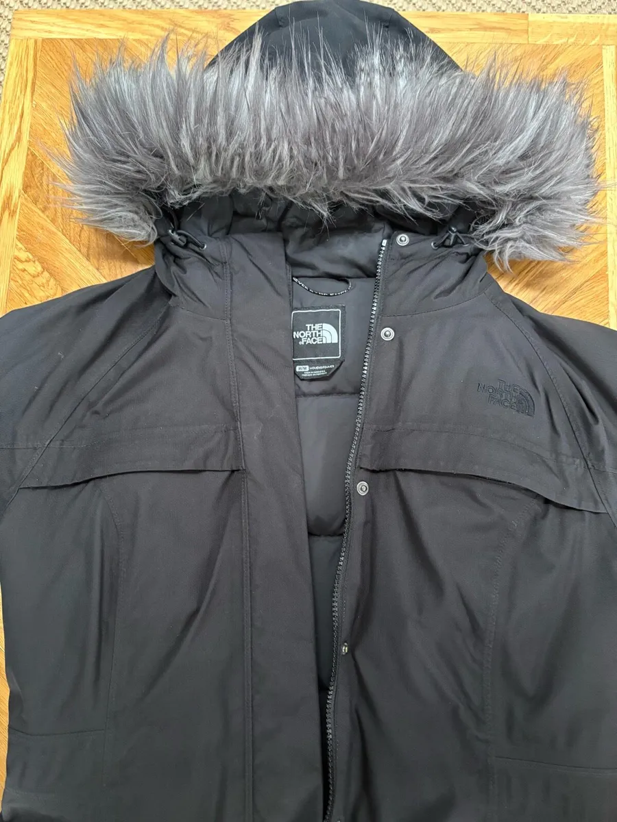 Men and ladies Northface jacket - Image 1