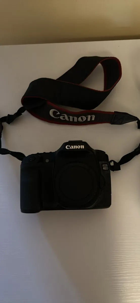 Canon EOS 40D with 17-85mm lens - Image 1